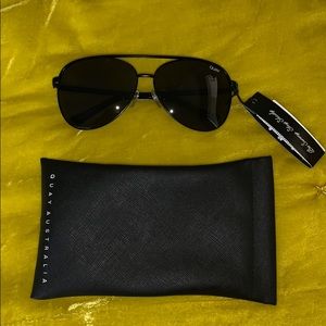 QUAY Vivienne aviator sunglasses